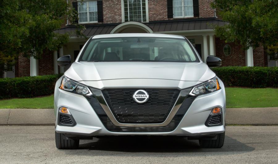  Nissan Altima SR 2018 года  (фото 11 из 19)